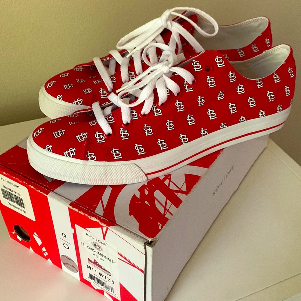 Men’s St. Louis Cardinals sneaker size 11